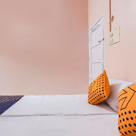Spot On 68111 Jeena Motels Kollam Exterior foto