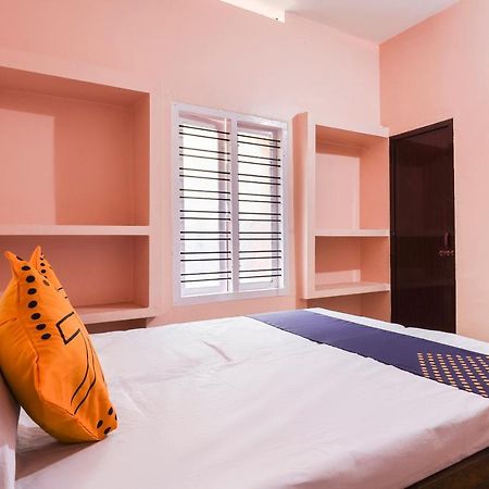 Spot On 68111 Jeena Motels Kollam Exterior foto