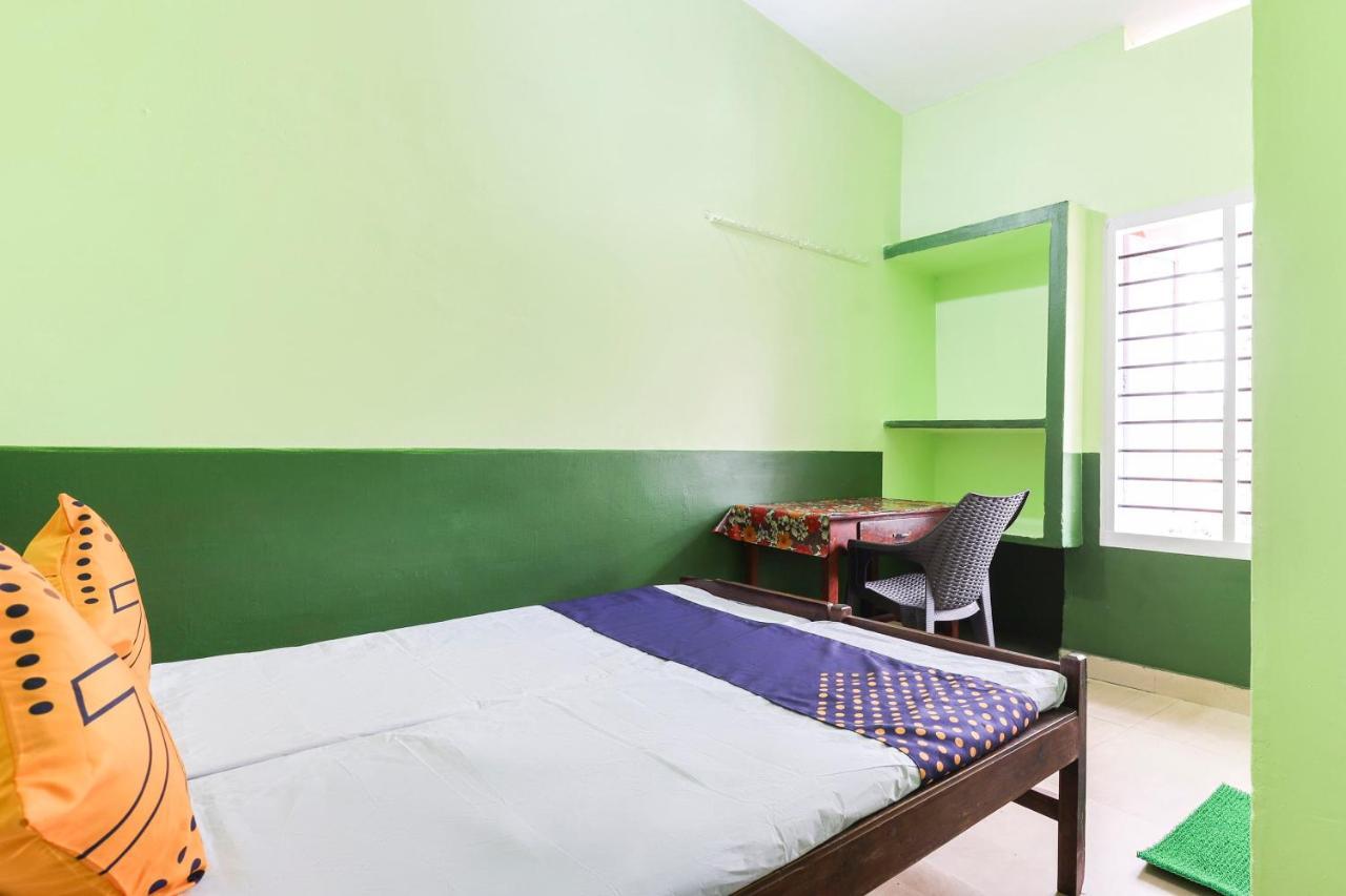 Spot On 68111 Jeena Motels Kollam Exterior foto