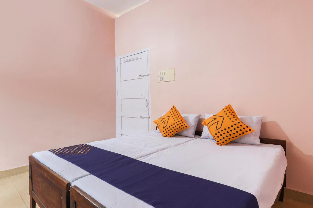 Spot On 68111 Jeena Motels Kollam Exterior foto