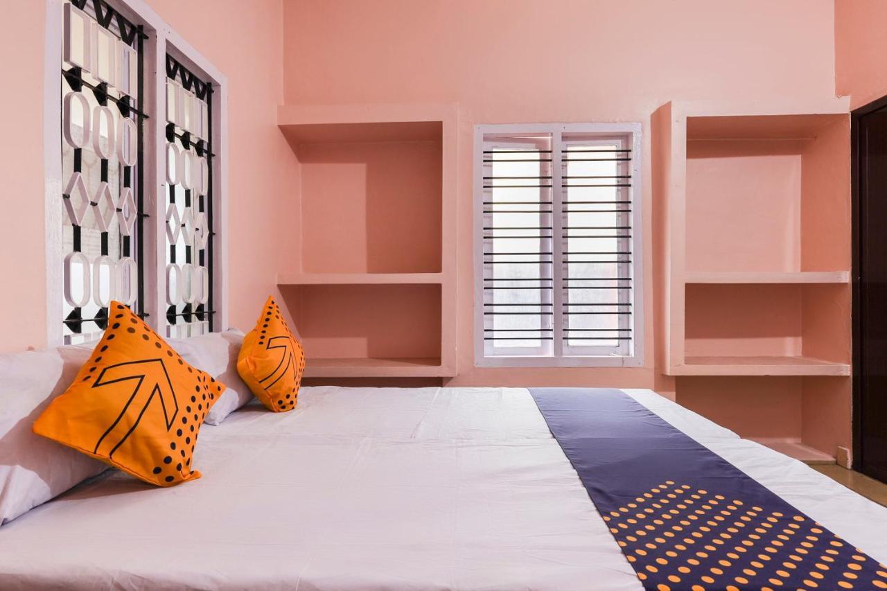 Spot On 68111 Jeena Motels Kollam Exterior foto