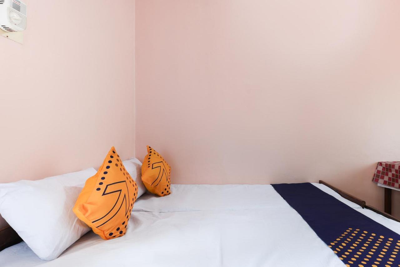 Spot On 68111 Jeena Motels Kollam Exterior foto