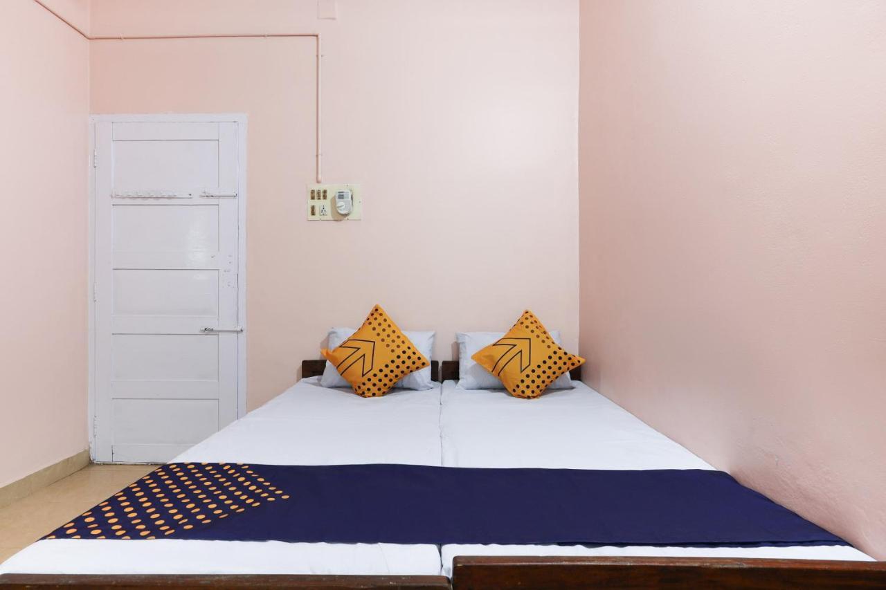 Spot On 68111 Jeena Motels Kollam Exterior foto