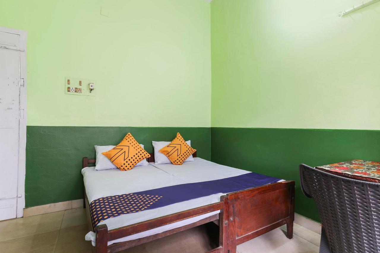 Spot On 68111 Jeena Motels Kollam Exterior foto