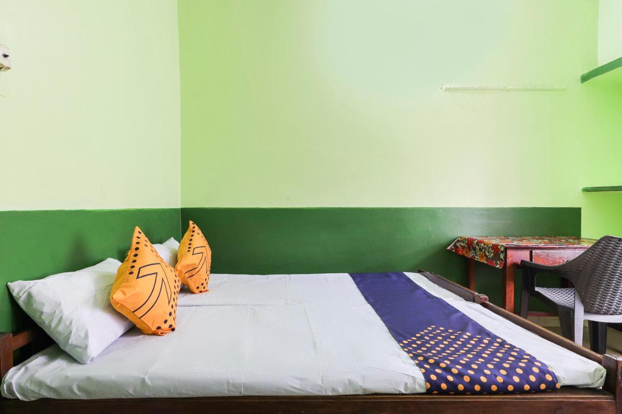 Spot On 68111 Jeena Motels Kollam Exterior foto